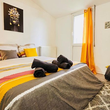 Mona Lisa : Superbe Loft centre ville - Parking gratuit - Wifi ultra rapide-Appareil Massage-Netflix-Jeu société Troyes Extérieur photo